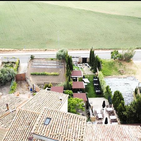 Apartamentos Vino Tinto Y Restaurante Tomate Rosa Adahuesca Exteriör bild